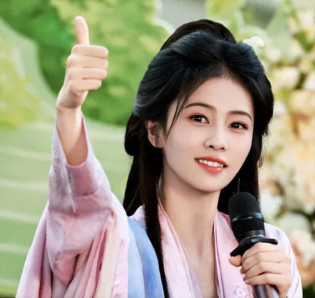 娱乐圈身材焦虑_大骨架还瘦的女明星_蒋欣暴瘦崩溃